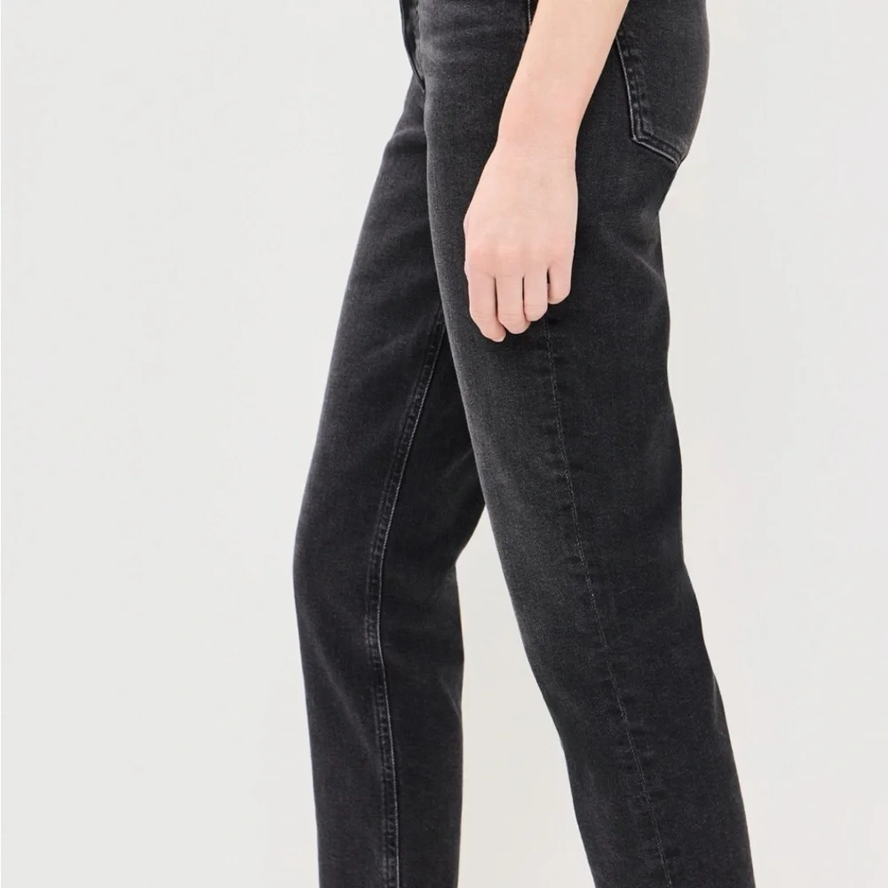 Agolde - Riley High Rise Straight Crop Jeans - Picture 3 of 8